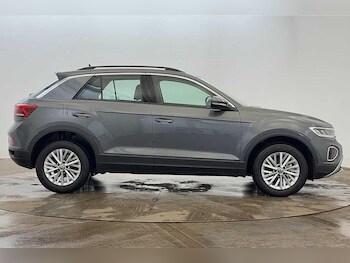 Used Volkswagen T-Roc 2024 for sale - 76546220: Photo