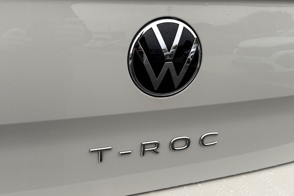 Used Volkswagen T-Roc 2023 for sale - 76220163: Photo 25