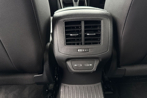 Used Volkswagen T-Roc 2023 for sale - 76220163: Photo 29