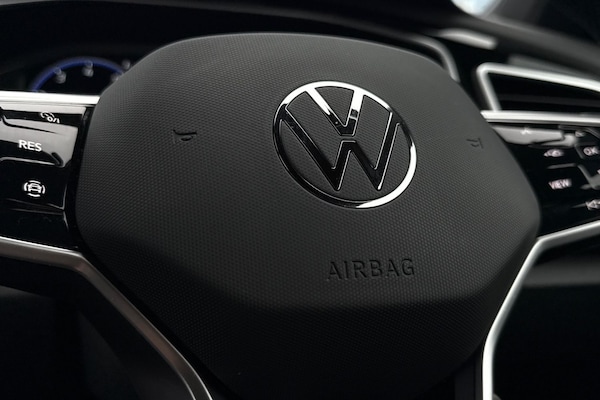 Used Volkswagen T-Roc 2023 for sale - 76220163: Photo 35