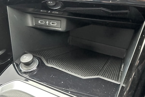 Used Volkswagen T-Roc 2023 for sale - 76220163: Photo 38