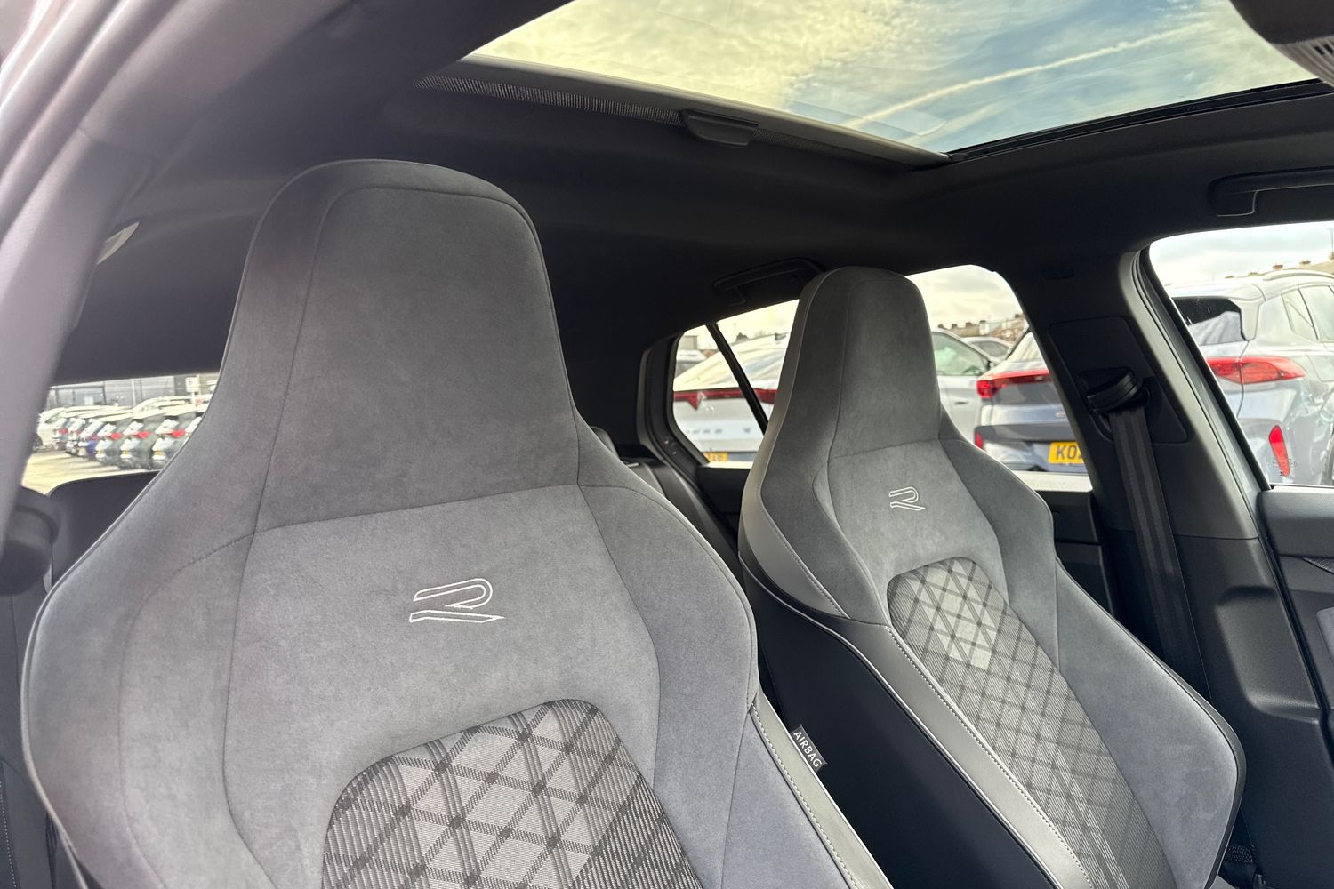 Used Volkswagen Golf 2024 for sale - 77719221: Photo 23