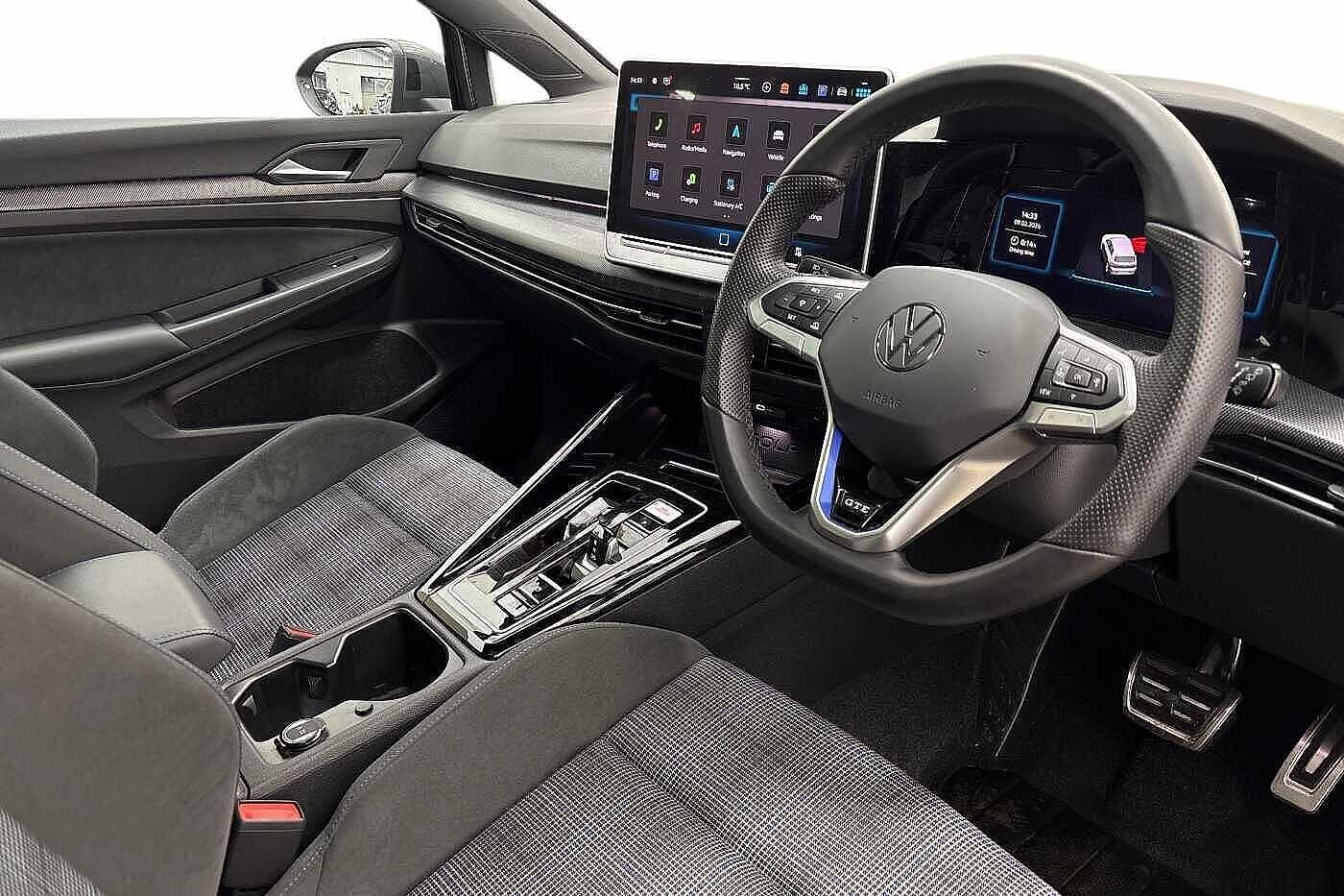 Used Volkswagen Golf 2025 for sale - 77582853: Photo 6