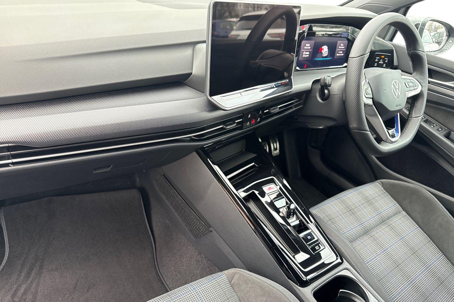 Used Volkswagen Golf 2025 for sale - 77382382: Photo 15