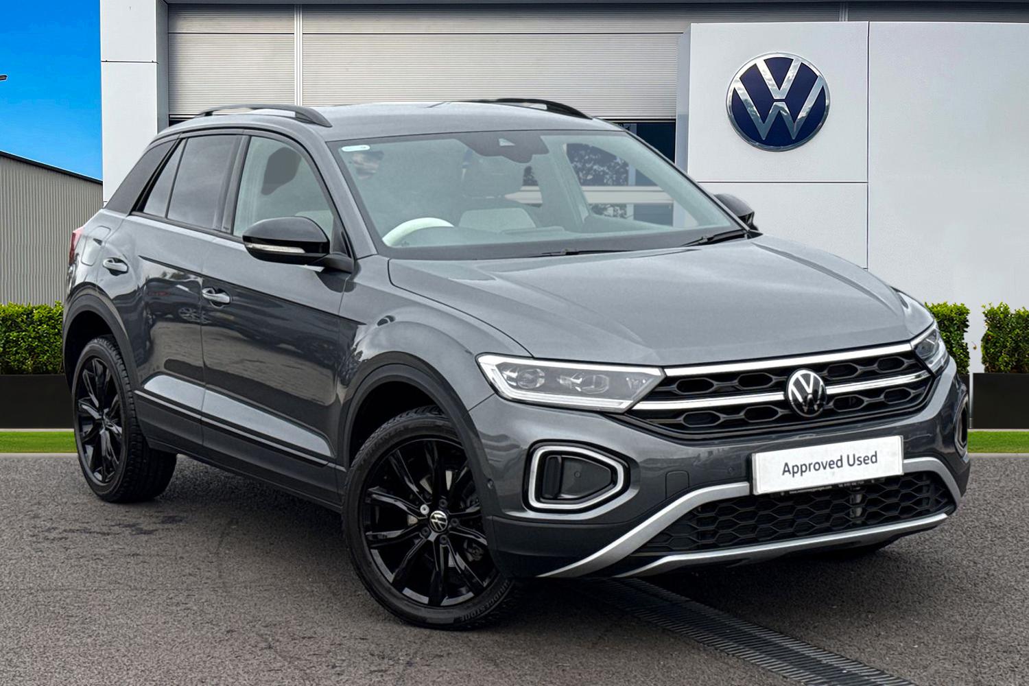 Used Volkswagen T-Roc 2023 for sale - 76185965: Photo 1