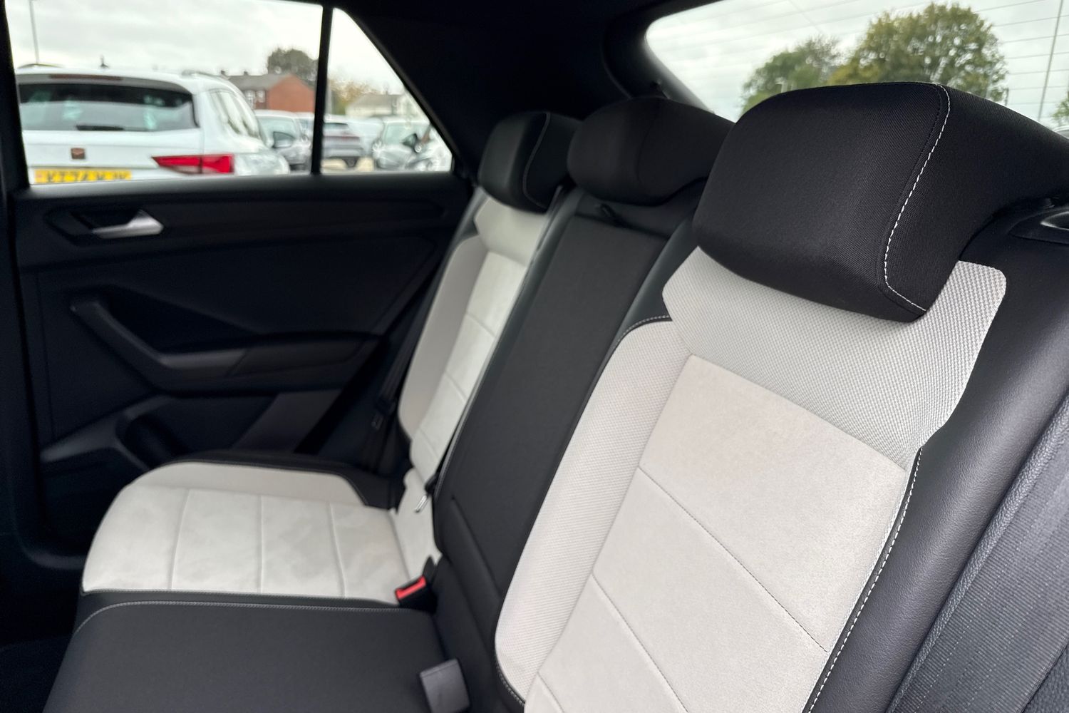 Used Volkswagen T-Roc 2023 for sale - 76185965: Photo 19