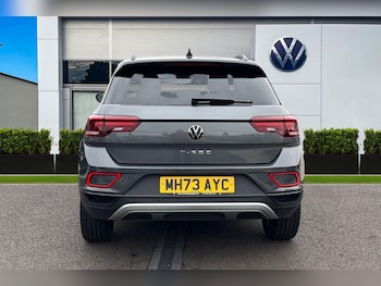 Used Volkswagen T-Roc 2023 for sale - 76185965: Photo 4