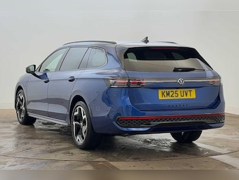 Used Volkswagen Passat 2025 for sale - 76896153: Photo