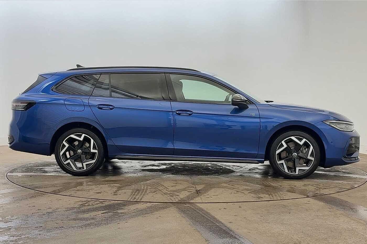 Used Volkswagen Passat 2025 for sale - 76896153: Photo 4