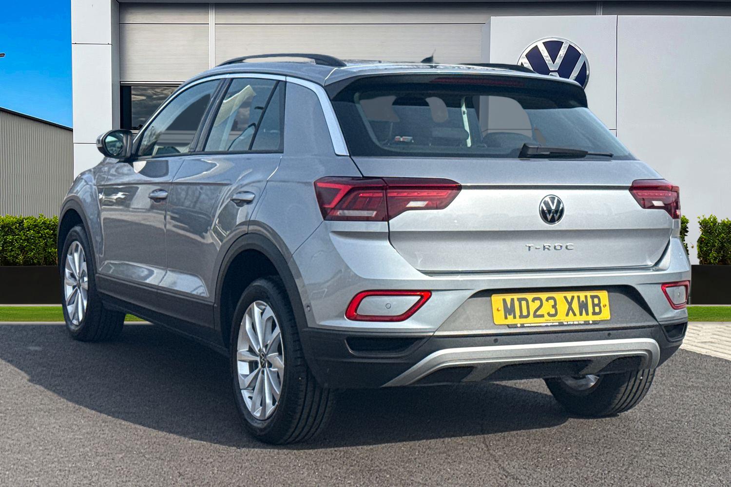 Used Volkswagen T-Roc 2023 for sale - 77961384: Photo 2