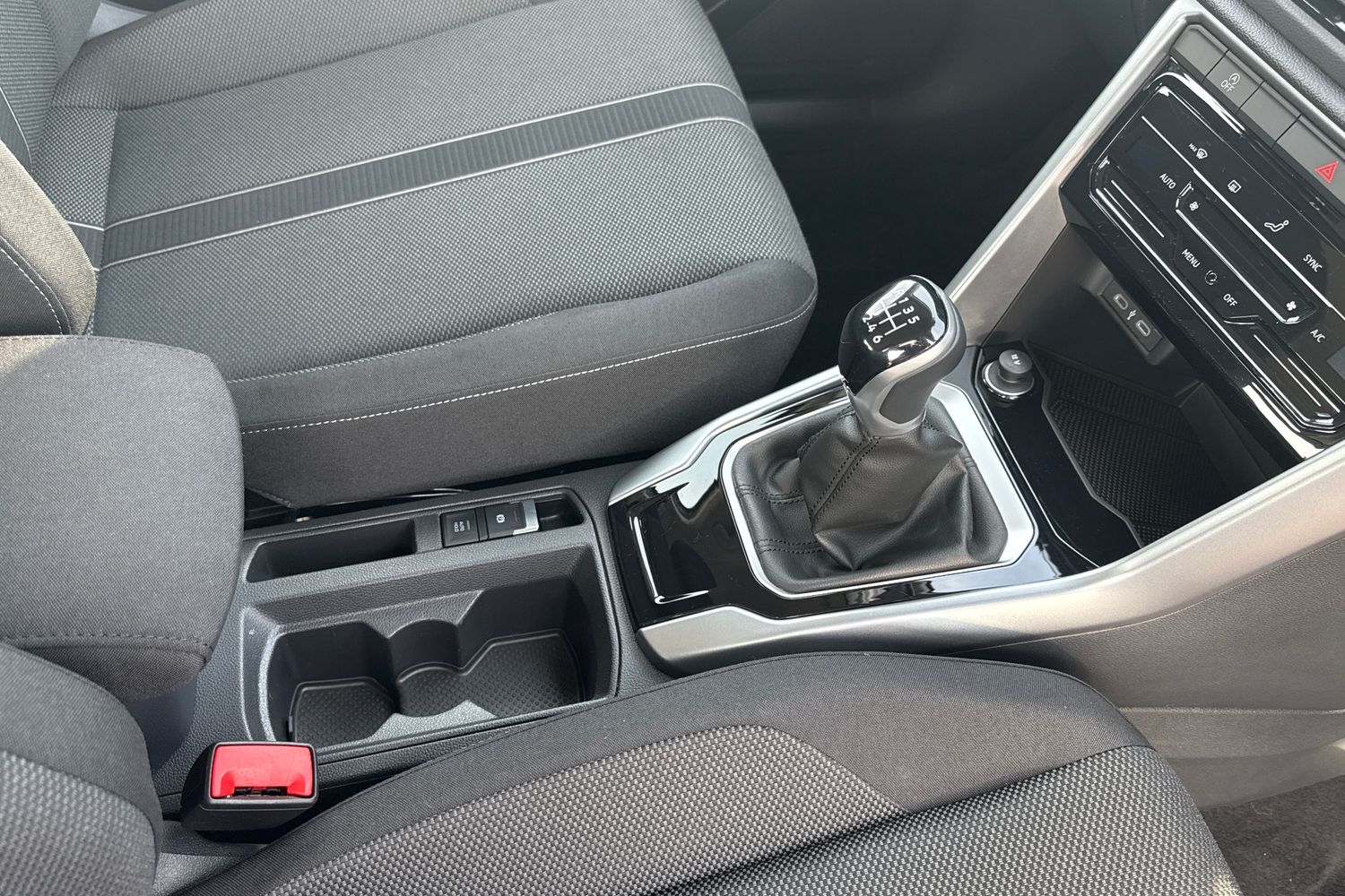 Used Volkswagen T-Roc 2023 for sale - 77961384: Photo 22