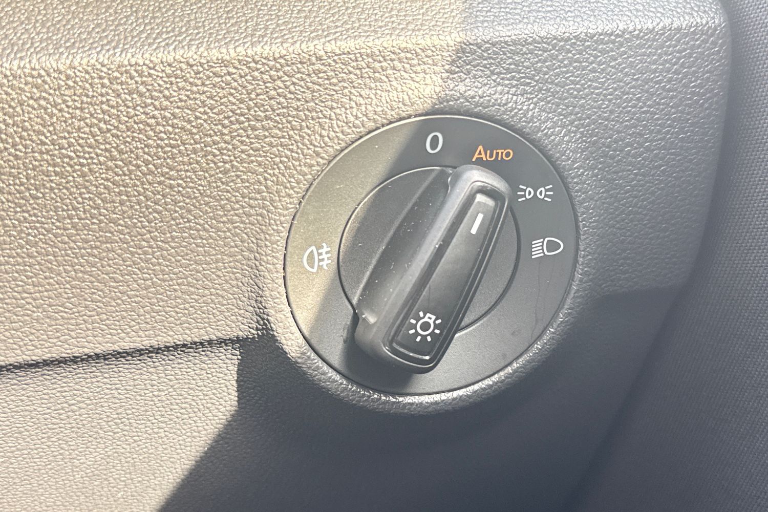 Used Volkswagen T-Roc 2023 for sale - 77961384: Photo 30