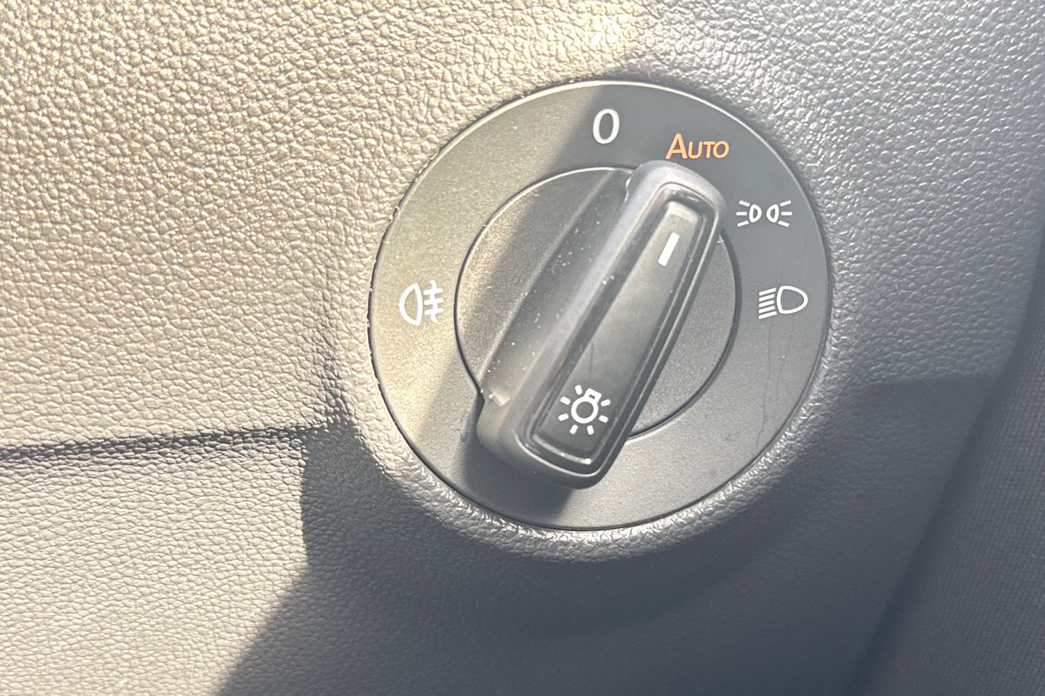 Used Volkswagen T-Roc 2023 for sale - 77961384: Photo 31