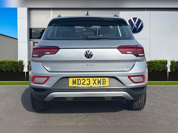 Used Volkswagen T-Roc 2023 for sale - 77961384: Photo