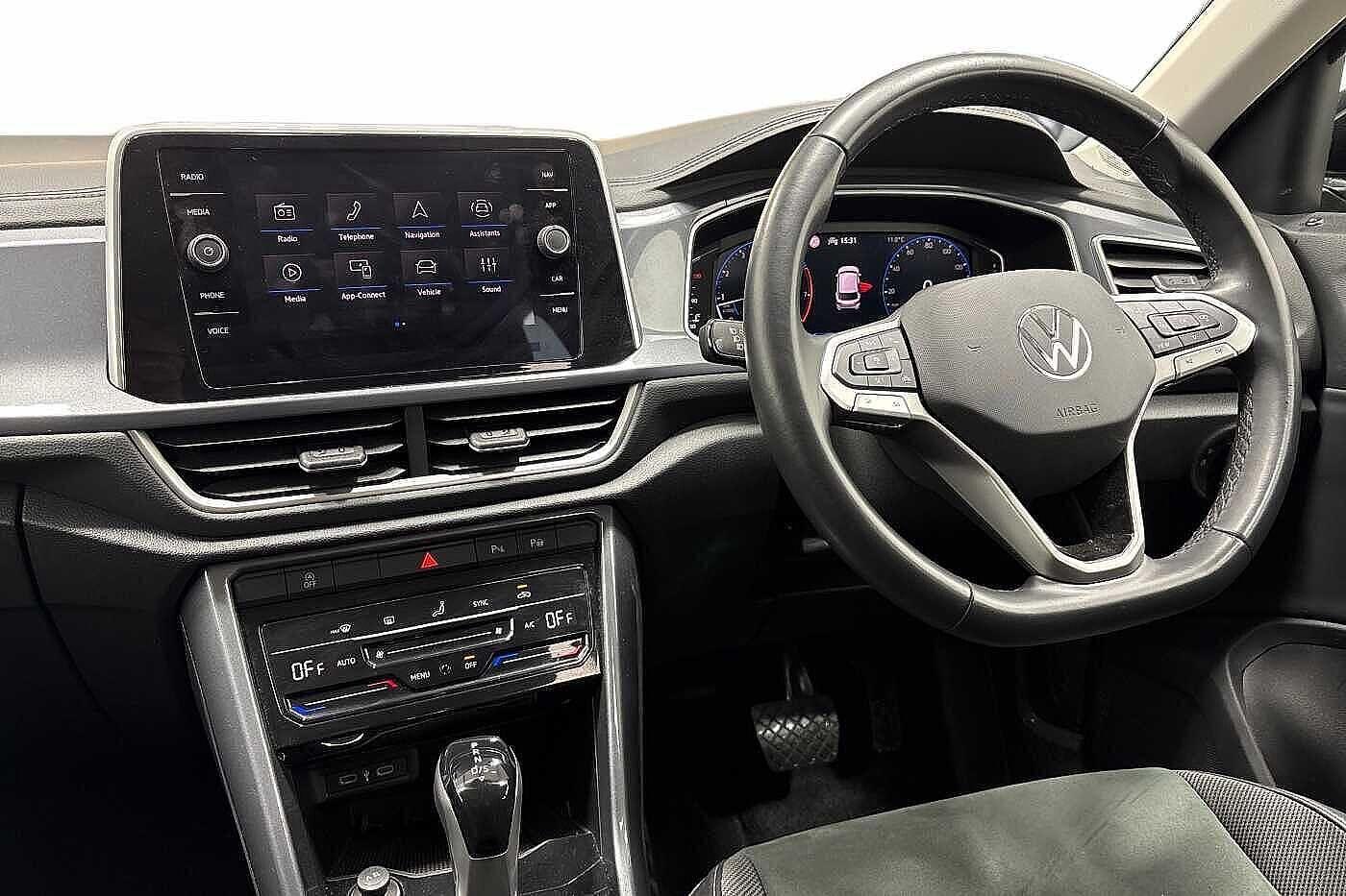 Used Volkswagen T-Roc 2024 for sale - 76665165: Photo 2