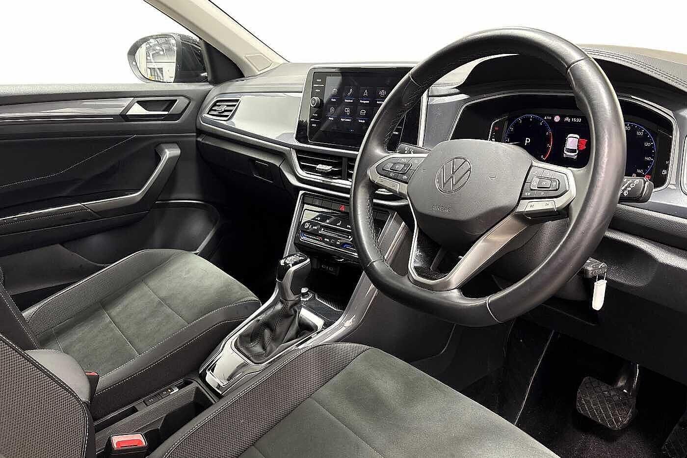 Used Volkswagen T-Roc 2024 for sale - 76665165: Photo 6