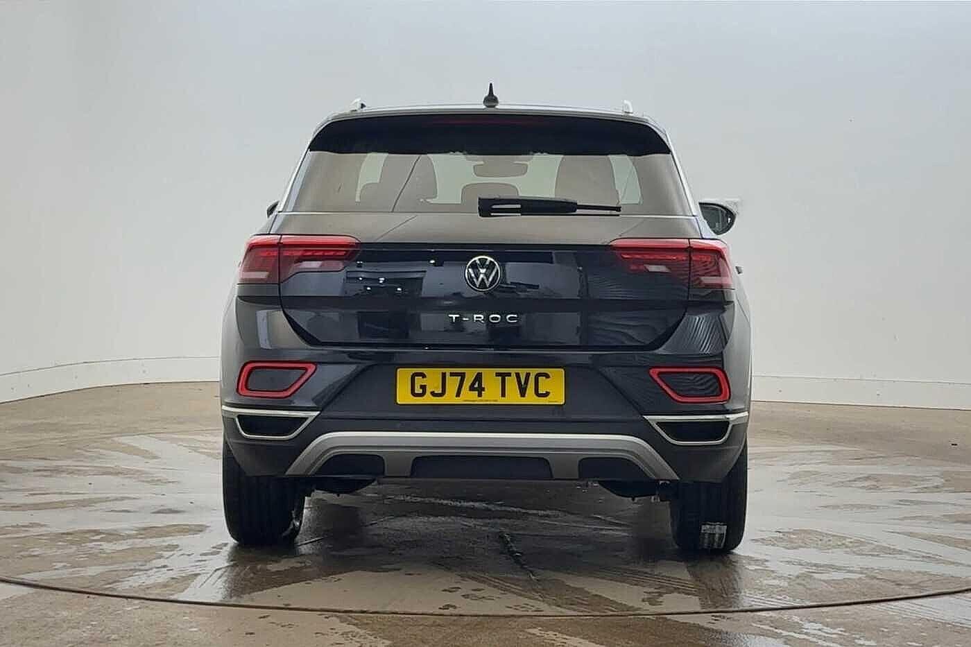 Used Volkswagen T-Roc 2024 for sale - 76665165: Photo 8