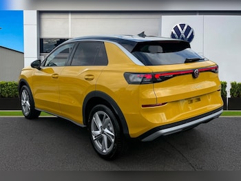 Used Volkswagen T-Roc 2026 for sale - 78894961: Photo