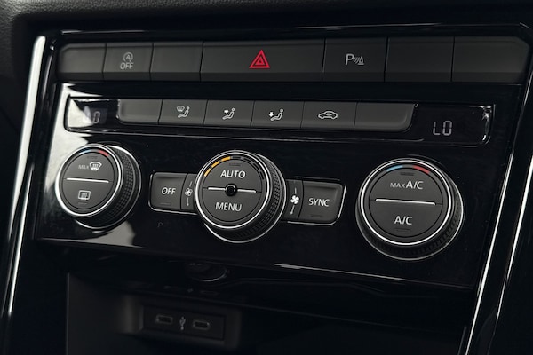 Used Volkswagen T-Roc 2021 for sale - 76242714: Photo 22
