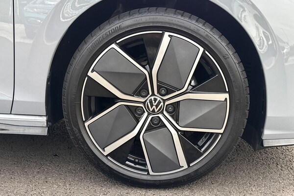 Used Volkswagen Golf 2025 for sale - 76185988: Photo 12