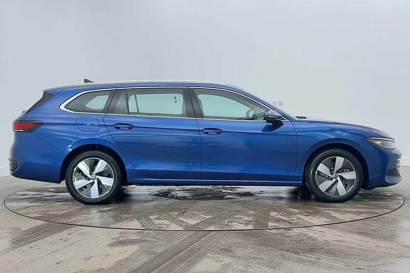 Used Volkswagen Passat 2025 for sale - 77493960: Photo 4