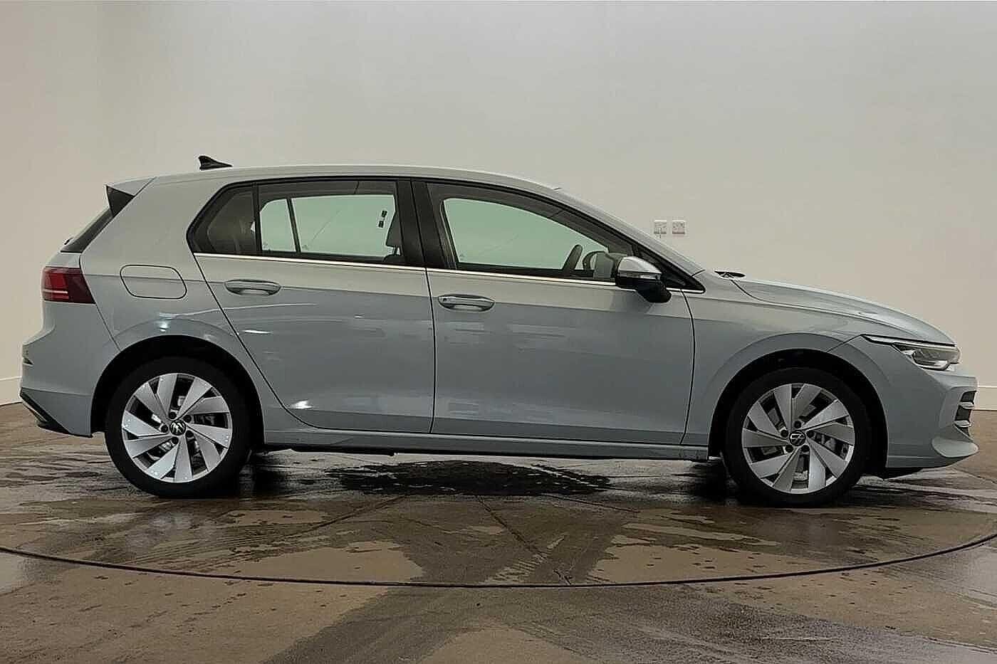 Used Volkswagen Golf 2025 for sale - 76711734: Photo 4
