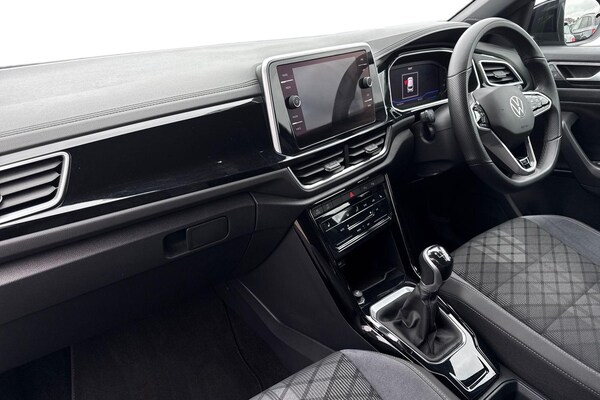 Used Volkswagen T-Roc 2023 for sale - 76236805: Photo 15