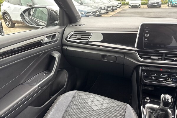 Used Volkswagen T-Roc 2023 for sale - 76236805: Photo 20