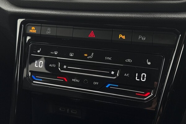 Used Volkswagen T-Roc 2023 for sale - 76236805: Photo 22