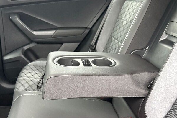 Used Volkswagen T-Roc 2023 for sale - 76236805: Photo 29