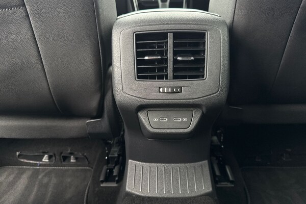 Used Volkswagen T-Roc 2023 for sale - 76236805: Photo 30
