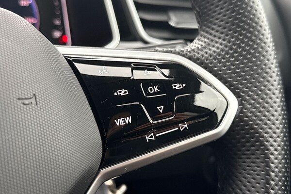 Used Volkswagen T-Roc 2023 for sale - 76236805: Photo 35