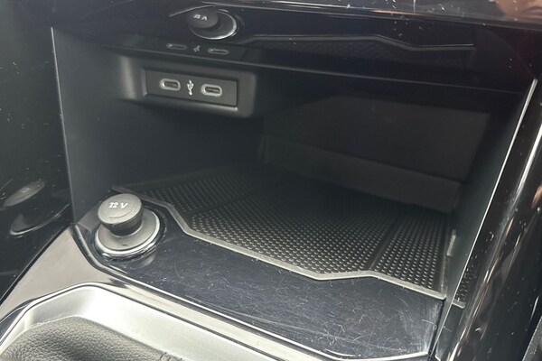 Used Volkswagen T-Roc 2023 for sale - 76236805: Photo 38