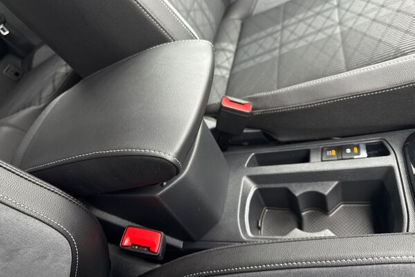 Used Volkswagen T-Roc 2023 for sale - 76236805: Photo 40