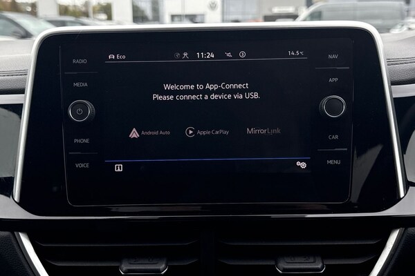 Used Volkswagen T-Roc 2023 for sale - 76236805: Photo 42