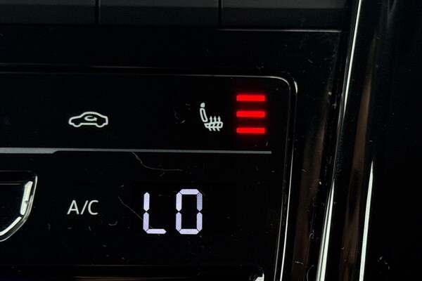 Used Volkswagen T-Roc 2023 for sale - 76236805: Photo 44