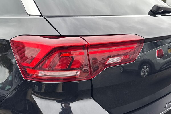 Used Volkswagen T-Roc 2023 for sale - 76236805: Photo 8