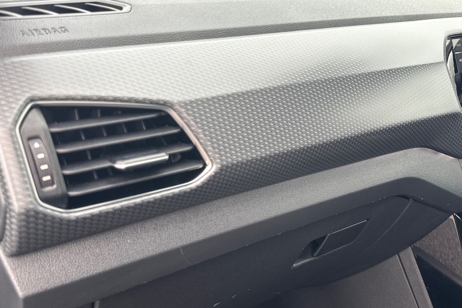 Used Volkswagen T-Cross 2023 for sale - 77692314: Photo 30