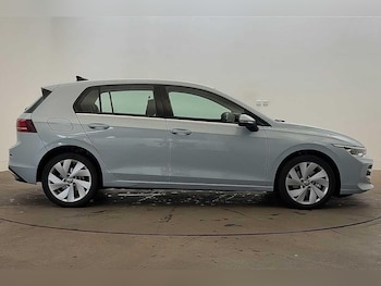 Used Volkswagen Golf 2025 for sale - 76207029: Photo 4