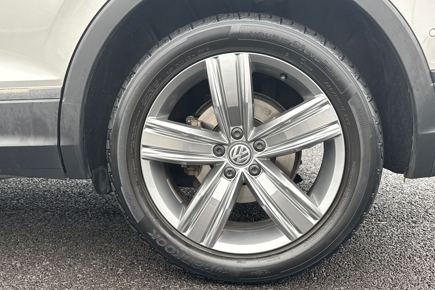 Used Volkswagen Tiguan 2019 for sale - 76732540: Photo 10