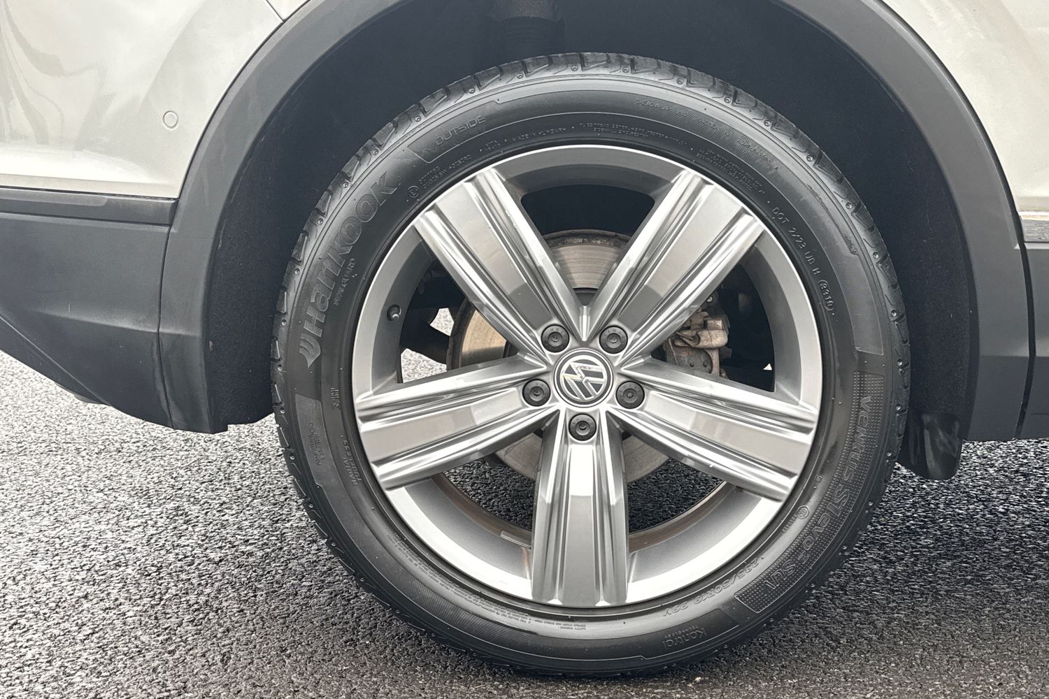 Used Volkswagen Tiguan 2019 for sale - 76732540: Photo 11