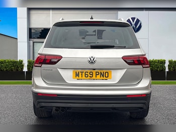 Used Volkswagen Tiguan 2019 for sale - 76732540: Photo