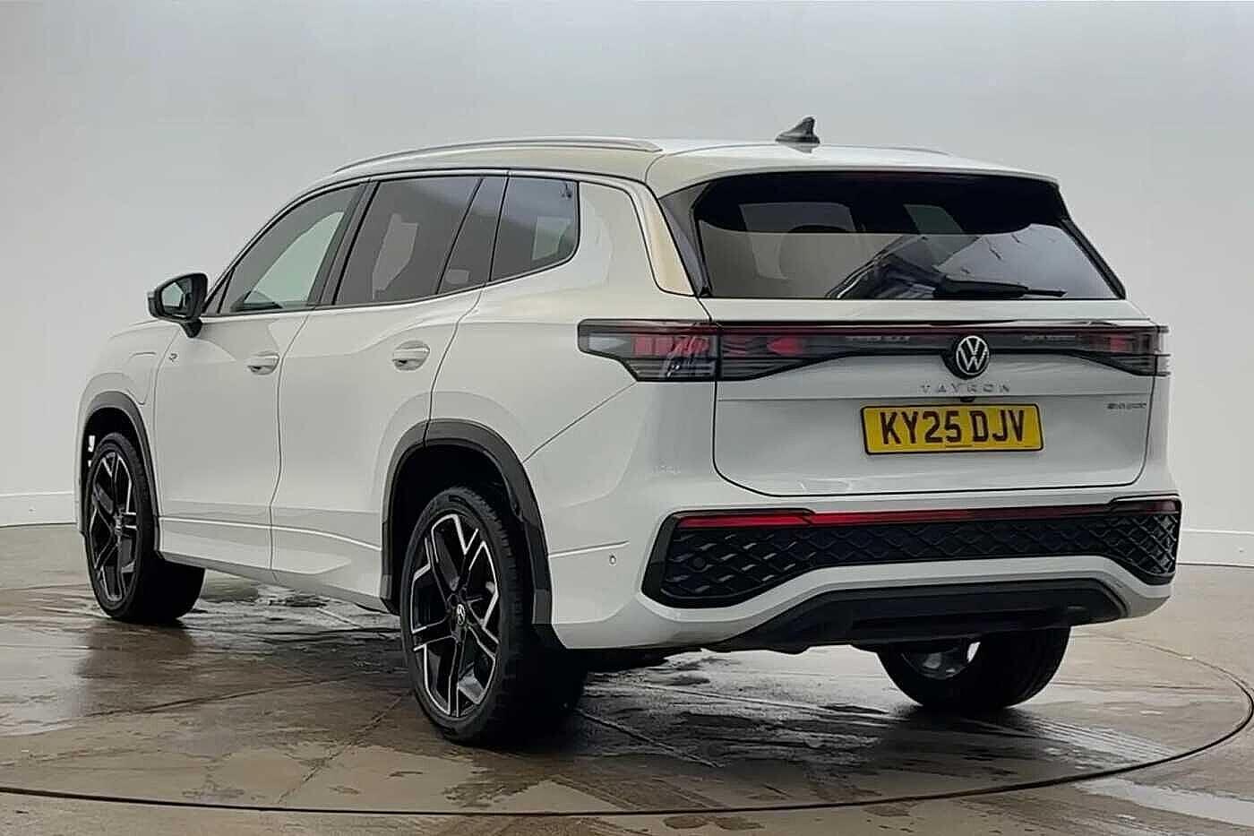 Used Volkswagen Touran 2025 for sale - 76919336: Photo 3