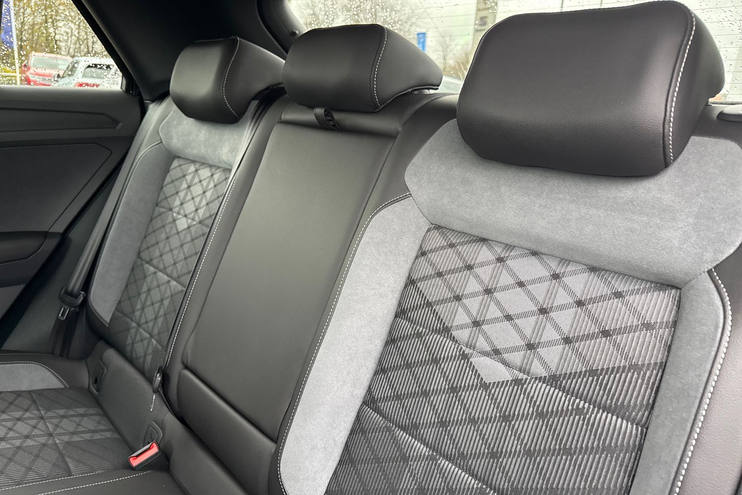 Used Volkswagen T-Roc 2023 for sale - 76546227: Photo 13