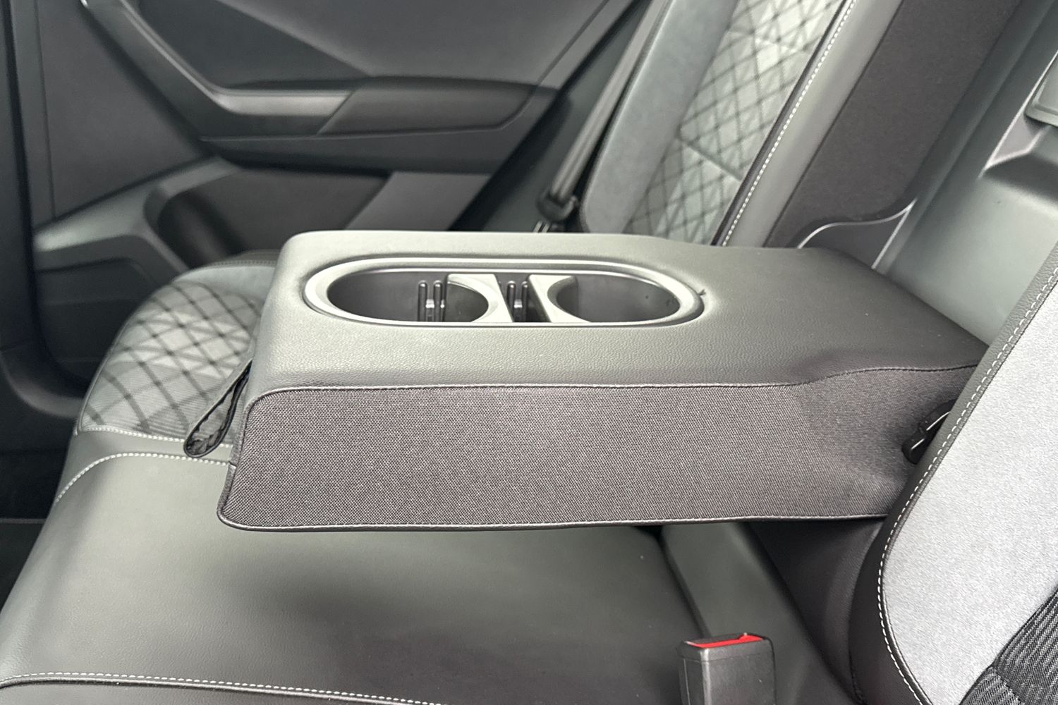 Used Volkswagen T-Roc 2023 for sale - 76546227: Photo 29