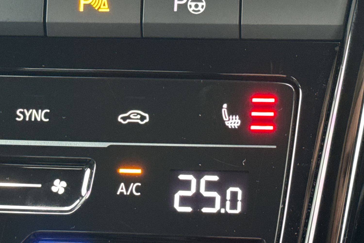 Used Volkswagen T-Roc 2023 for sale - 76546227: Photo 43