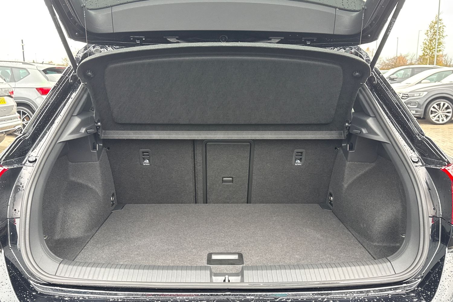 Used Volkswagen T-Roc 2023 for sale - 76546227: Photo 9