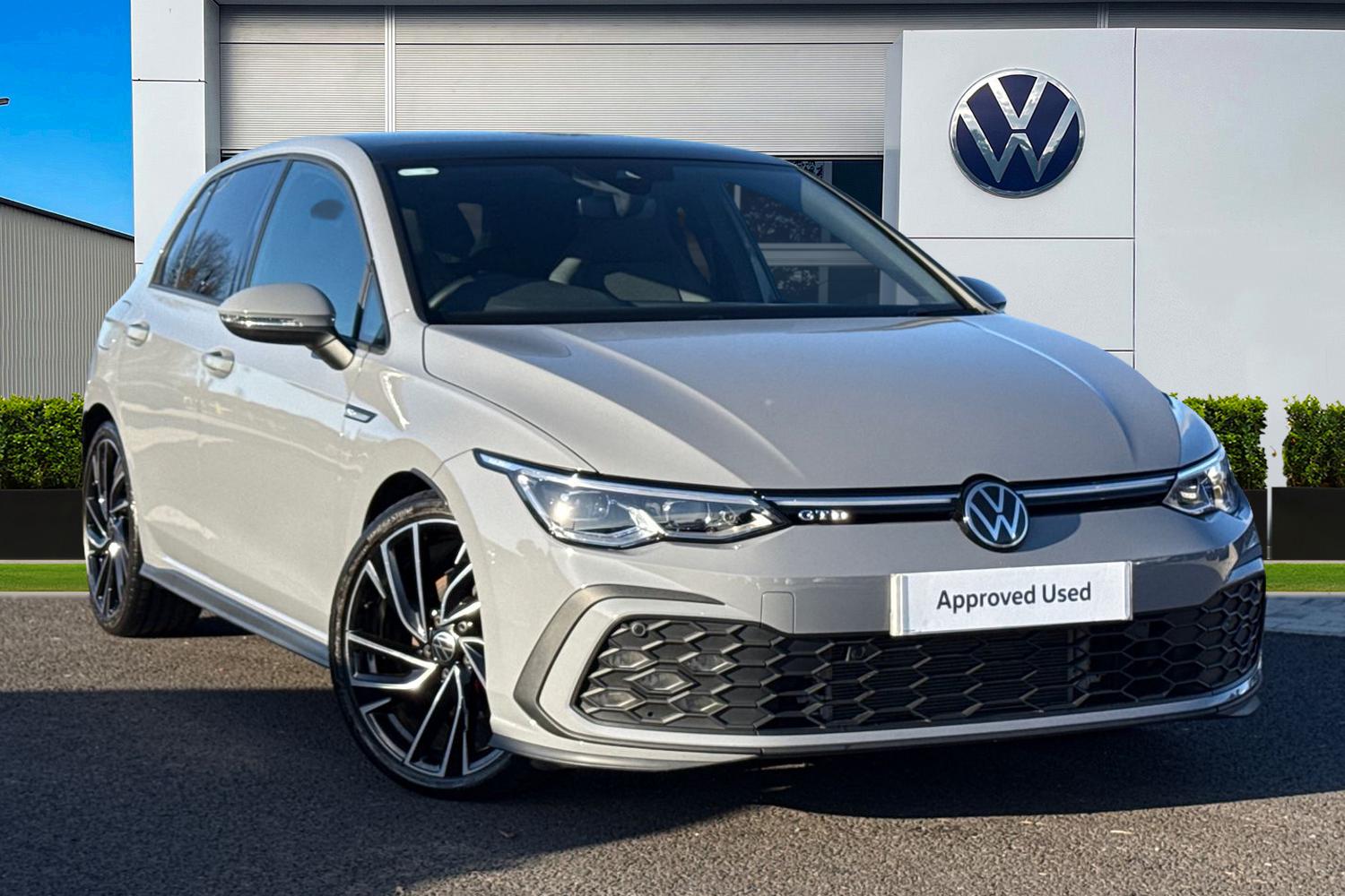 Used Volkswagen Golf 2023 for sale - 76641769: Photo 1