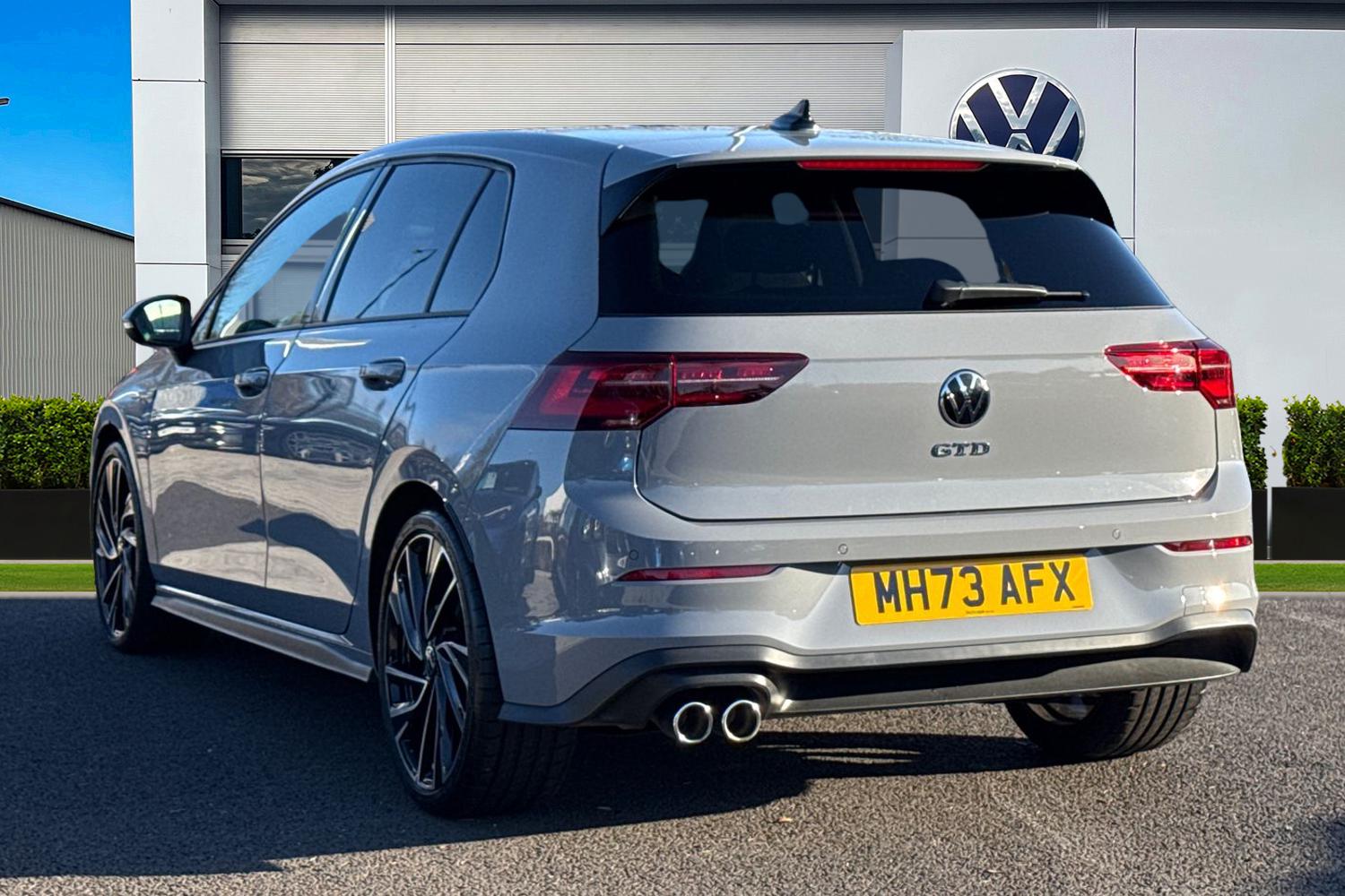 Used Volkswagen Golf 2023 for sale - 76641769: Photo 2