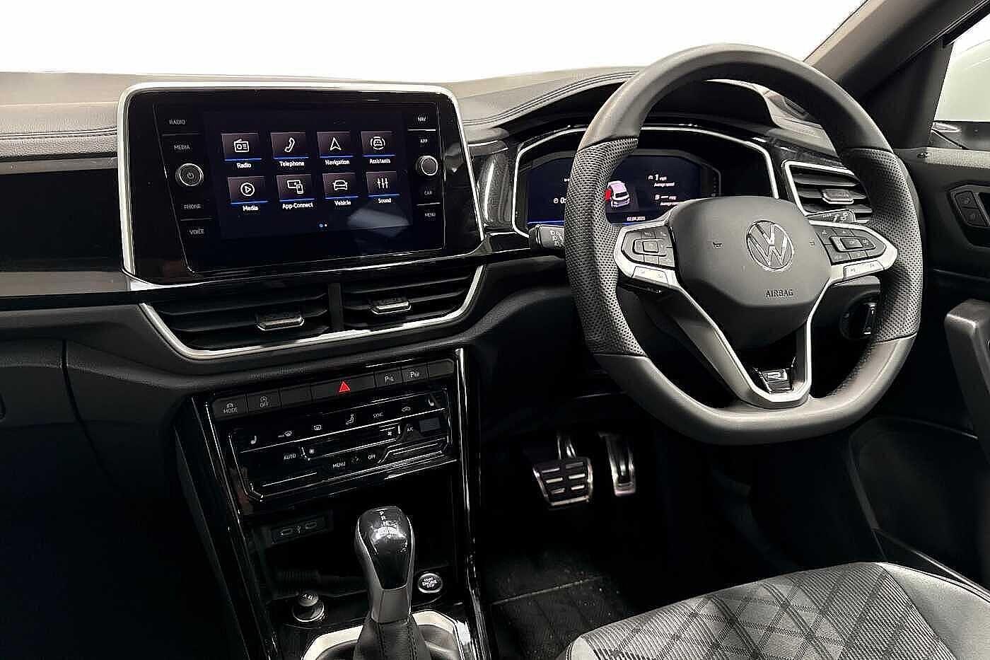 Used Volkswagen T-Roc 2025 for sale - 76395449: Photo 2